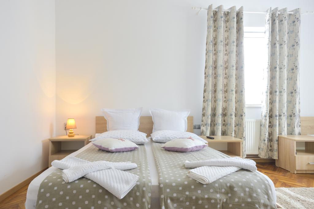Pension Verona Centru Cluj-Napoca Ngoại thất bức ảnh