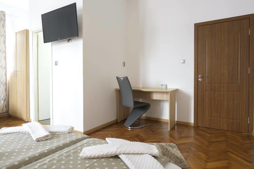 Pension Verona Centru Cluj-Napoca Ngoại thất bức ảnh